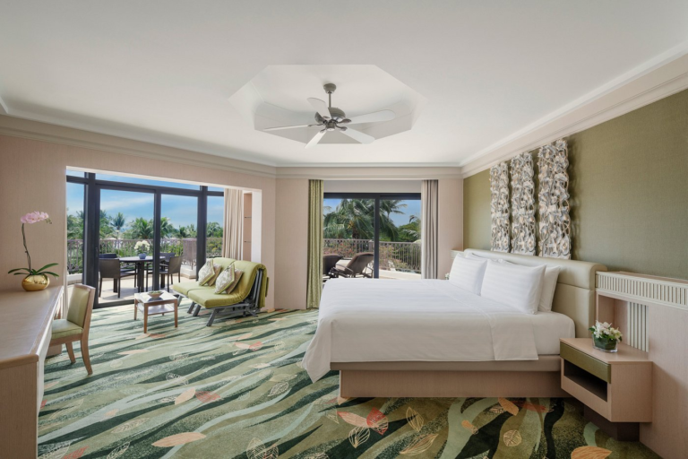 terrace pool view room 1 768x512